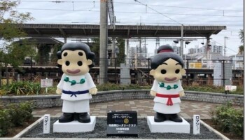 コダイ君ロマンちゃん
和泉府中駅
2019年12月